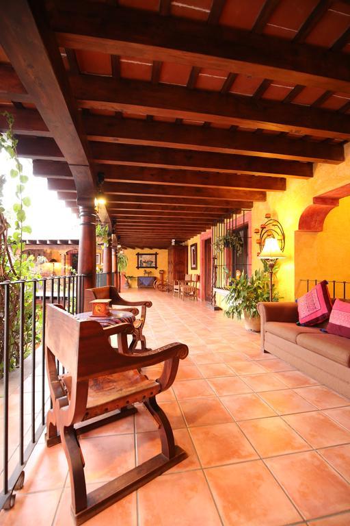 Hotel Palacio De Dona Beatriz Antigua Exterior photo