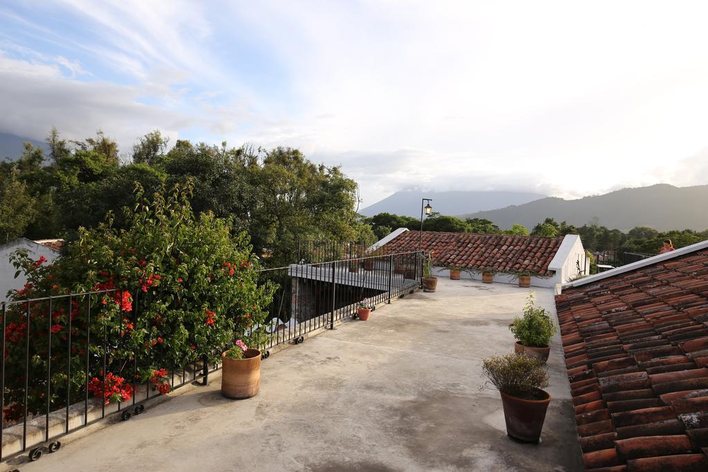 Hotel Palacio De Dona Beatriz Antigua Exterior photo